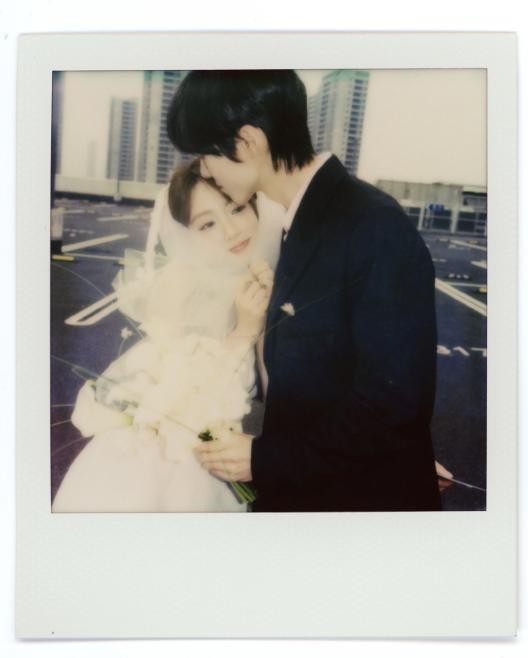 赵磊晒结婚证官宣结婚 其老婆身份曝光 多年恋情终成正果