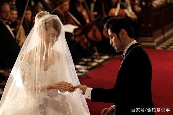 明星夫妻合体撒狗粮哪家强，邓超孙俪当属第一，他们紧跟其后