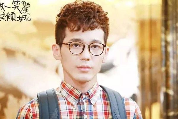 白宇女朋友刘萌萌分手了吗 蹭热度李现曝光关系差