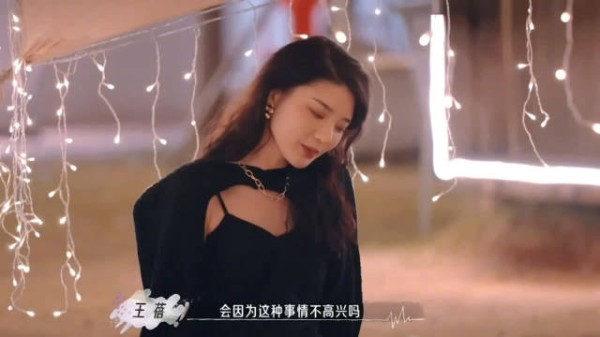 CU郭熙彧@cuseeyoutomorrow 在和王蓓@BeckyWang蓓蓓 聊天时……