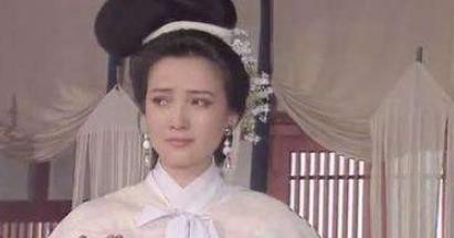 她四大名著都演过，3次婚姻经历，17岁儿子长得很像前夫