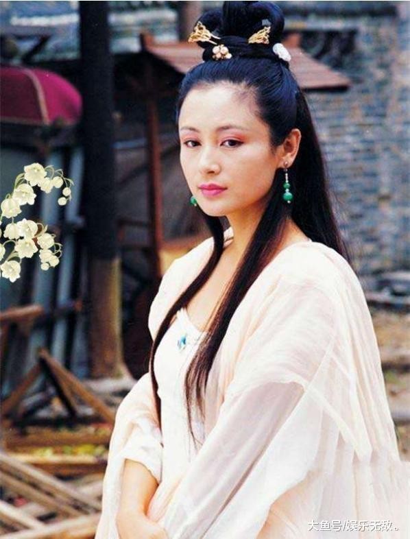 50岁陈红全家近照, 背景显赫为人低调, 婚姻大事曾遭亲父母反对
