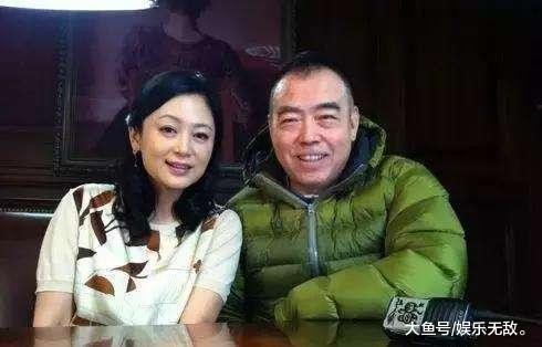 50岁陈红全家近照, 背景显赫为人低调, 婚姻大事曾遭亲父母反对