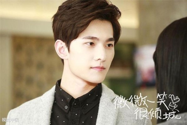 男明星身体的尴尬: 张若昀的胸让女生再叹不如, 杨洋的臀难以想象