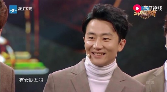 黄轩到底有女朋友吗抑郁与蒋雯丽有关？ 蒋雯丽黄轩难掩地下恋情