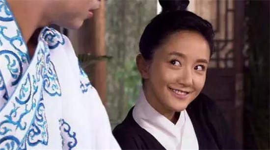 黄轩到底有女朋友吗抑郁与蒋雯丽有关？ 蒋雯丽黄轩难掩地下恋情