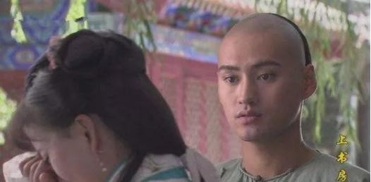 他原本是一线男星，竟然掉到了二三线！还给陈思诚做配角被群演打