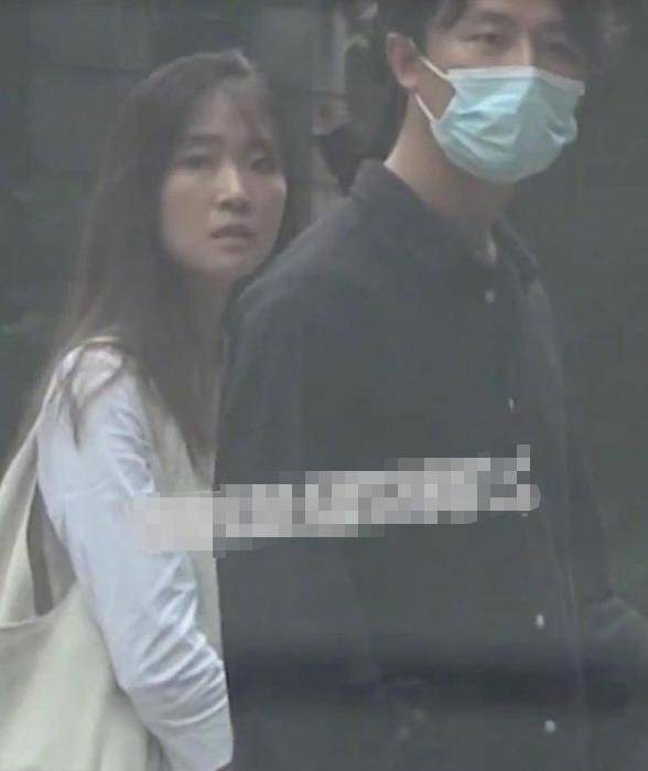 黄轩花式公开恋情！两人气质般配<strong></p> <p>黄轩</strong>，女友疑似不是圈内人
