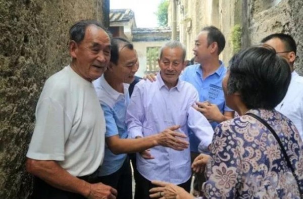 原创为什么父母不在了，兄弟姐妹就疏远了，这4个原因真的太现实