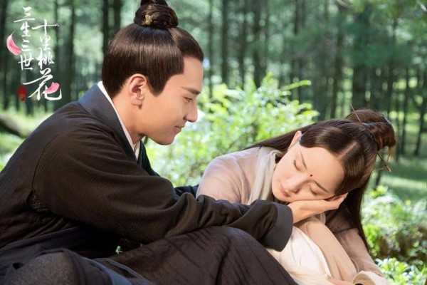 《萌妃驾到》开播，金晨或成为第二个拥有“杨幂标配”的女星