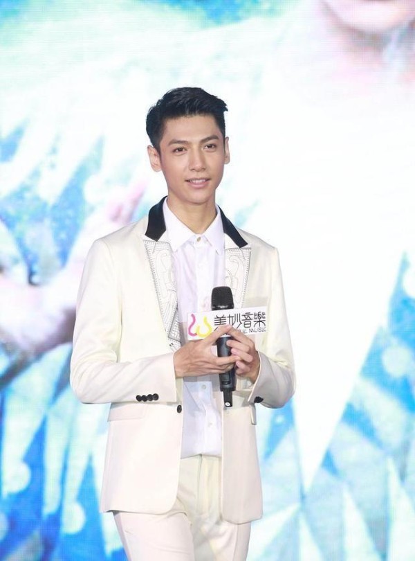 娱乐你问我答之：罗云熙白鹿恋情怎么回事？鹿晗新剧能提口碑吗