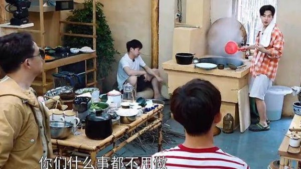《向往的生活》“心机婊”非大华莫属，装模作样真是让人厌恶！