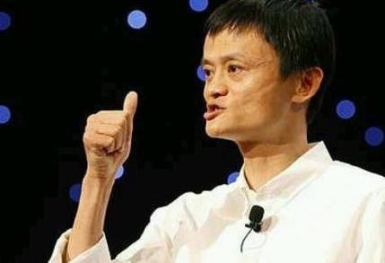 马云：我俩谁钱多？周星驰这句话回答尽显高情商，网友：学到了！