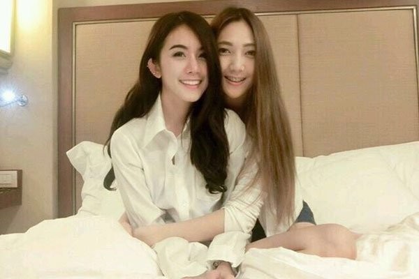 mamamoo文星伊很有钱 是同性恋吗和金容灿什么关系