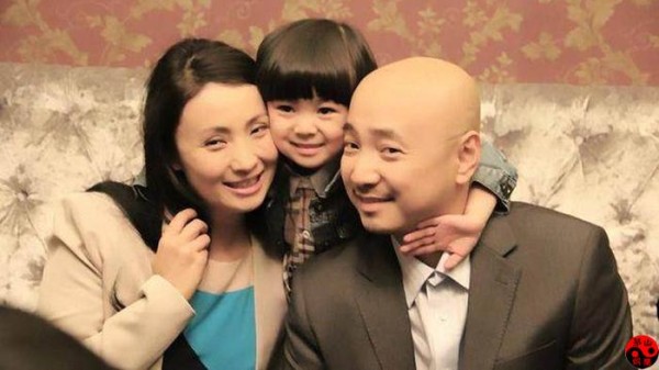 69年的陶红和72年的陶虹，看似孪生姐妹，实则人生差距很大