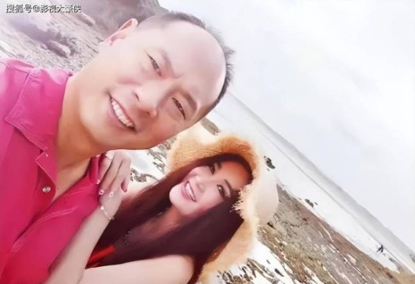 与“丑男”结为夫妻的3位女星，个个高颜值，插在牛粪上一样幸福
