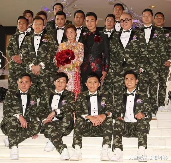 妻子被嫌弃丑, 他却不离不弃, 花百万办婚礼, 请来半个娱乐圈明星