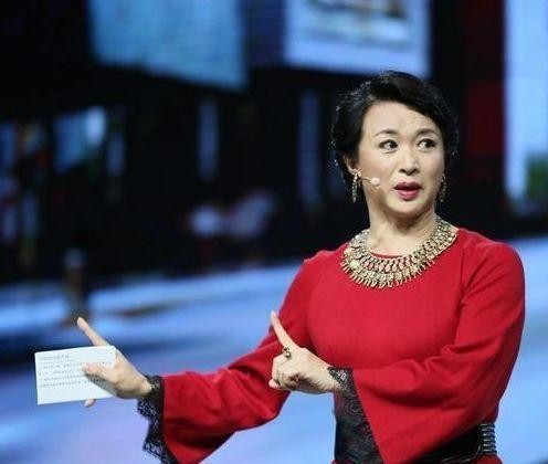 金星撕过众多一线明星，为什么没惹祸上身呢？足以见得金星的智慧
