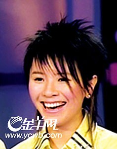 黄雅莉专访:我和周笔畅是同"房"(图)