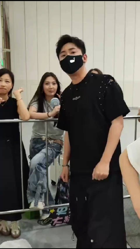 20250503 广东珠海 个人专场 下班快乐!鲲老师辛苦啦大家辛苦啦!北京见!