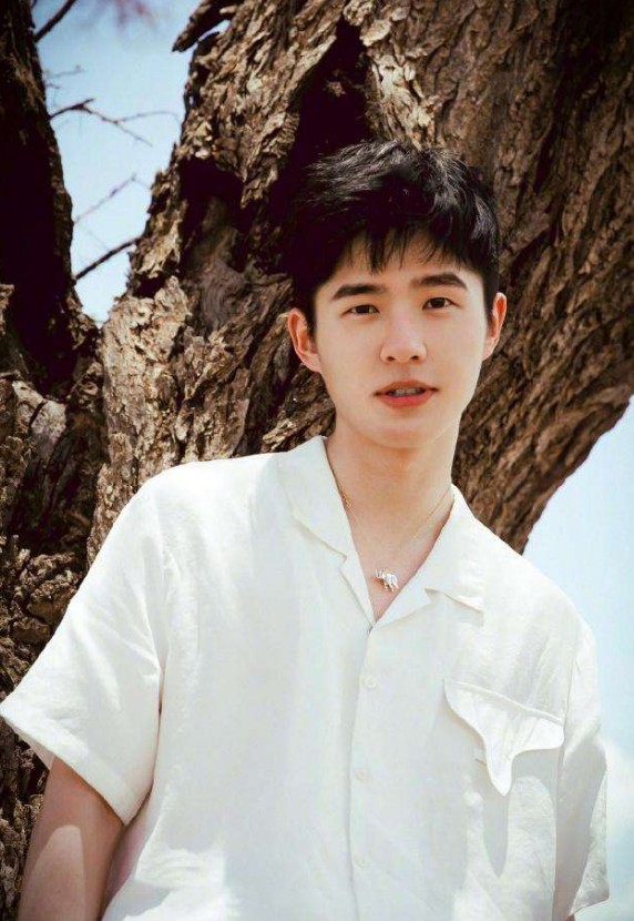 揭秘圈中关系：刘昊然为什么和谭松韵老死不相往来？