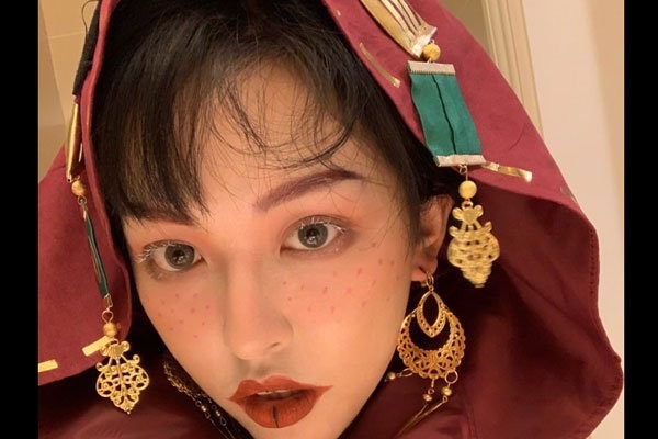 张凯毅怎么那么有钱 美妆妹子张凯毅家是干啥的老有钱