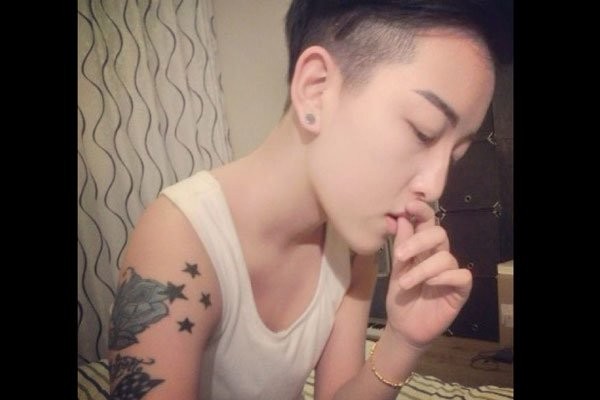 张凯毅怎么那么有钱 美妆妹子张凯毅家是干啥的老有钱