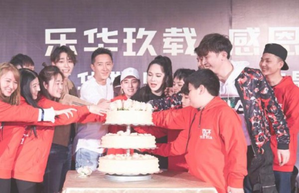 韩庚是乐华的老板吗 没交集：韩庚卢靖姗怎么在一起的