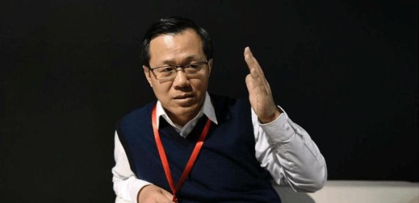 没有了著名的“狗仔”卓伟, 娱乐圈爆料起来, 也如此来得猛烈?