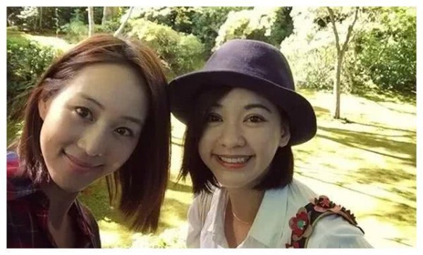 昔日闺蜜难逃分道扬镳？两人一年没有互动，反目原因一点都不意外