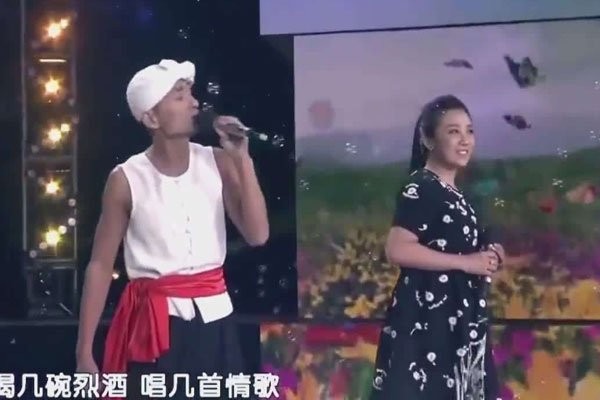 阿宝与张冬玲的关系 夫妻、婚纱照不过是合作而已