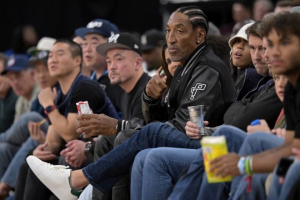 前队友：皮蓬入选NBA历史50大球星后，与乔丹关系生变