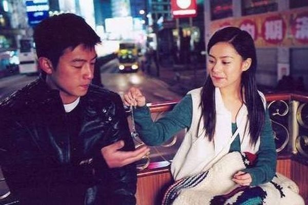 钟欣潼门艳高清全集 钟欣潼当年为何让陈冠希拍照而不阻止
