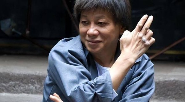 因一句“大陆是我的祖国，回自己祖国有什么错？”被封杀20年