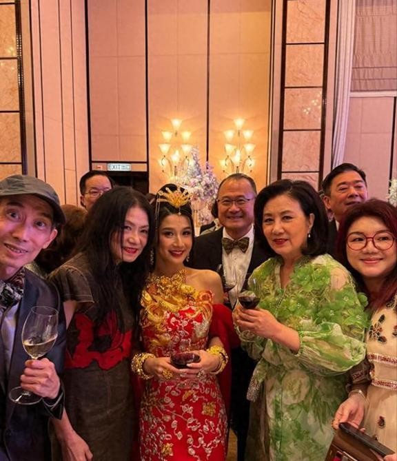 香港“40亿千金”越南婚礼曝光！排场奢华又浪漫，和日籍老公共舞