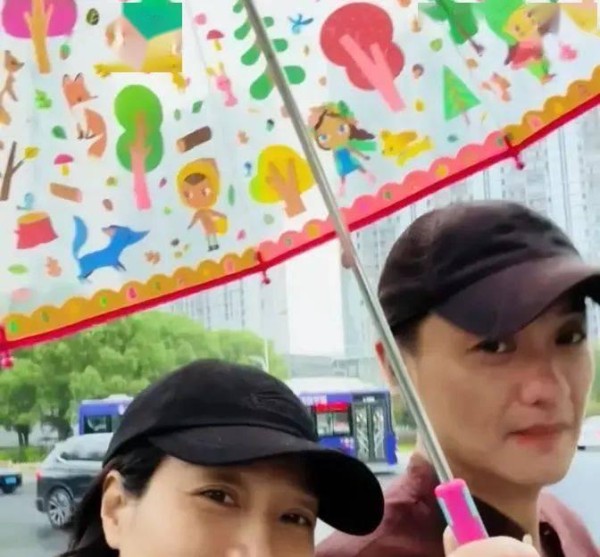 朱丹晒幸福日常，与老公周一围浪漫约会，二人世界尽显夫妻相