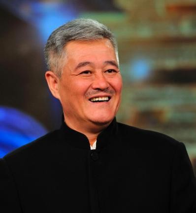 很多明星想和他攀上关系！从幕前到幕后，赵本山的经历相当传奇
