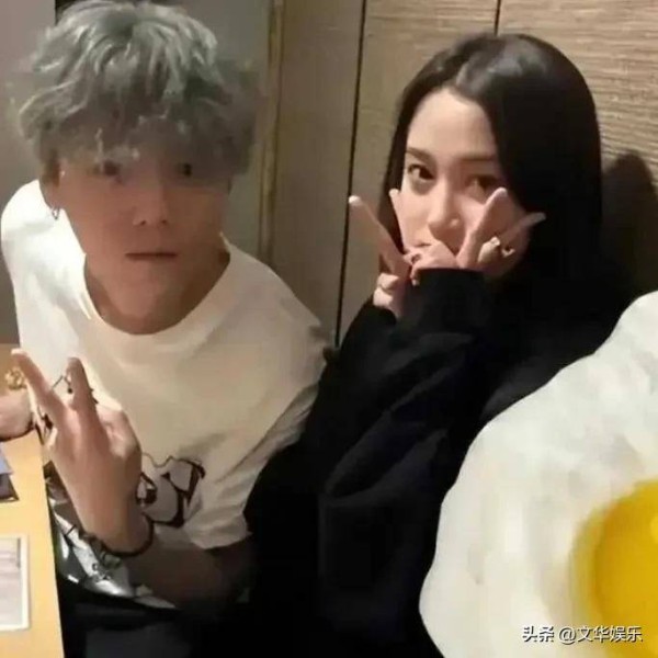 陈赫在直播间回应鹿晗关晓彤感情状况：“大家都很好，没有问题”