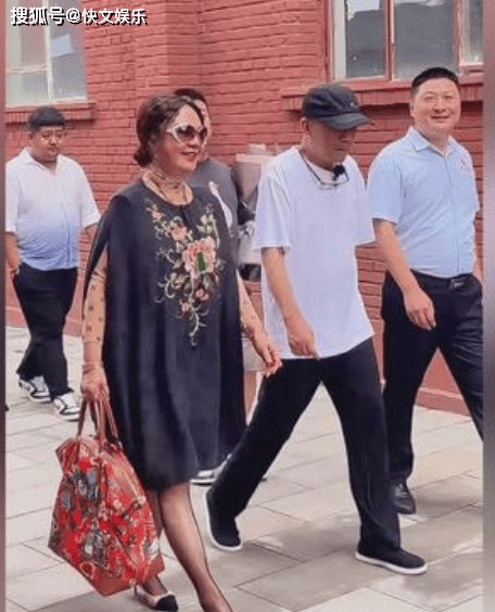 杨议出轨风波再升级！孟真直播痛陈真相，因爱之深最终选择原谅