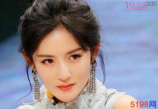 揭秘8大明星借钱度日的尴尬往事
