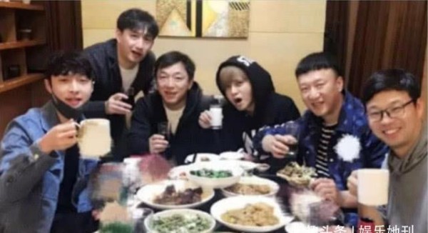 “男人帮”5周年再次相聚，严敏一行为引网友不满：什么意思？