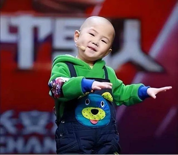 3岁登央视，5岁上春晚，7岁年薪百万，现在生活变成怎样了