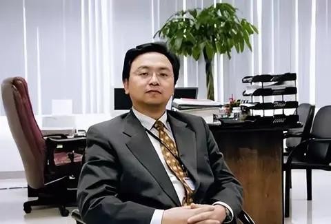 王传福背后的女人：她才是比亚迪成功的关键，娶对人果然旺三代-有驾