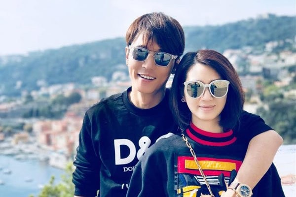张丹峰和洪欣离婚了吗 到底是进展到了哪一步了