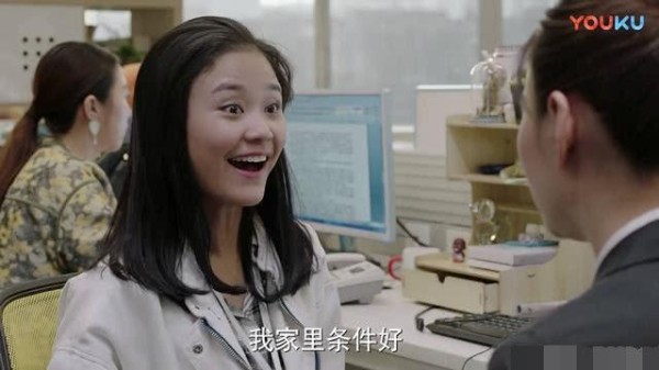 和张嘉译合作的演员都会火,但她是个例外,网友:千万别整容!