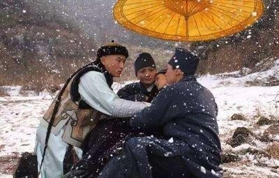 甄嬛传：宫中盛传甄嬛的孩子非皇上亲生，果郡王却为何漠不关心？