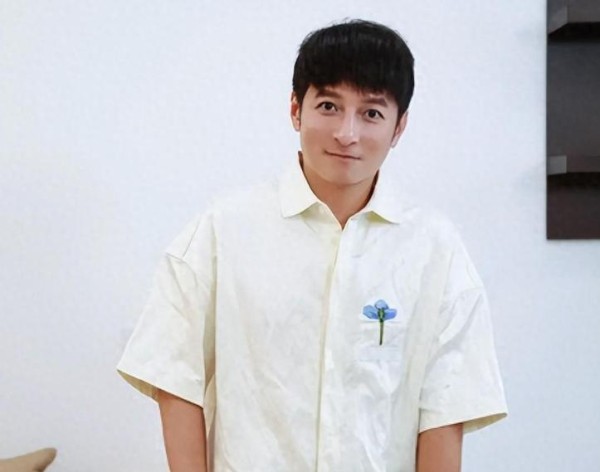 回顾李维嘉：跟富婆分手，被行业封杀，复出后被吐槽有精神疾病？