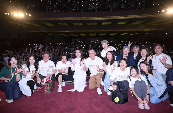 《水饺皇后》上海路演 马丽称不好的言论不会影响与沈腾合作
