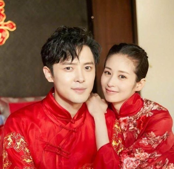 杨洋新恋情曝光?是鼎鼎大名大4岁的她，不是绯闻女友郑爽!