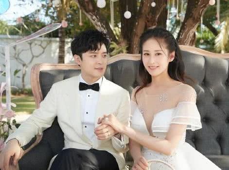 婚后一直坚持AA的明星夫妻，她孕期零收入，才坐4天月子就复出